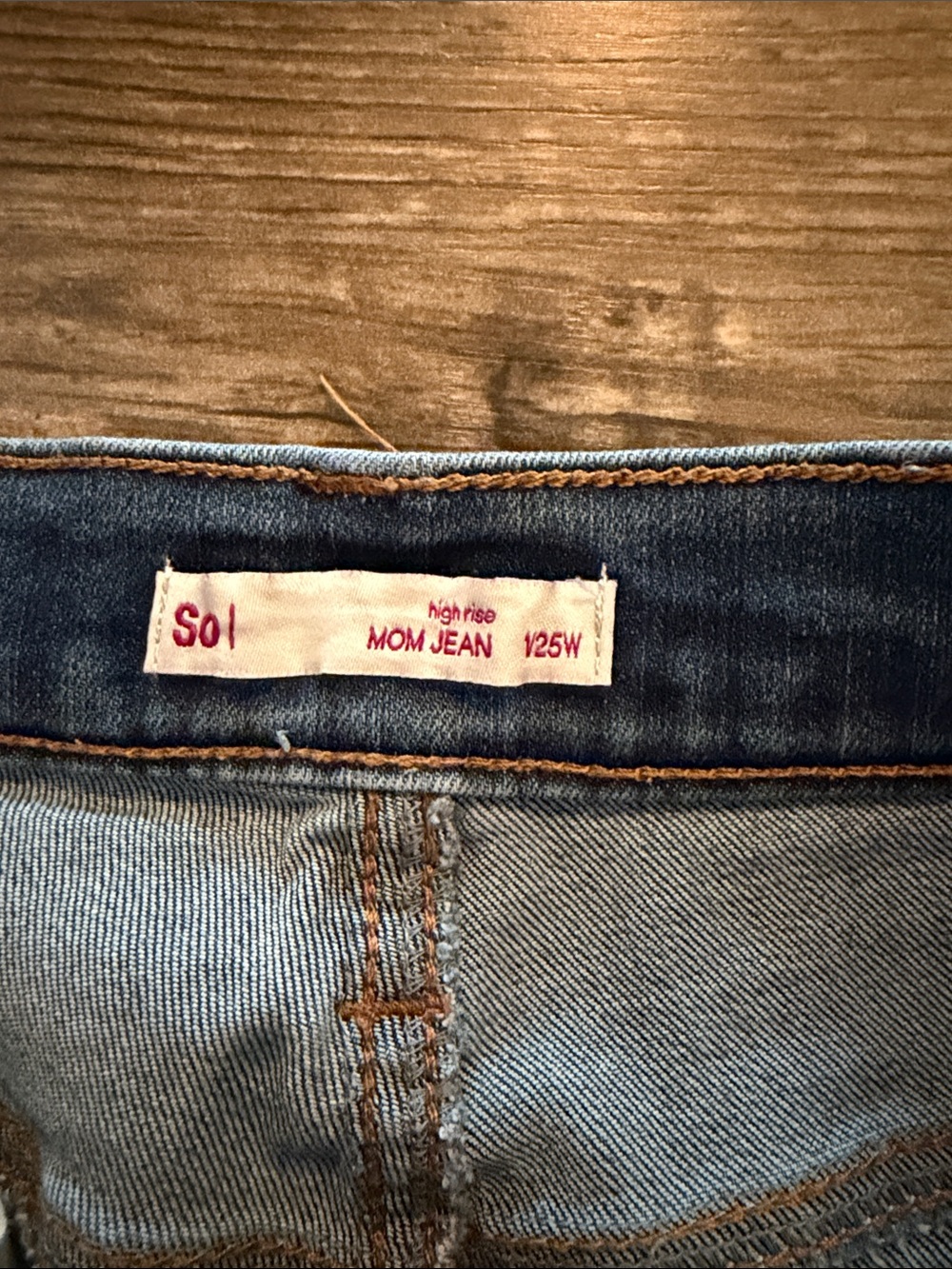 SO Women's Blue Distressed Mom Jeans Size 25 - Picture 2 of 7